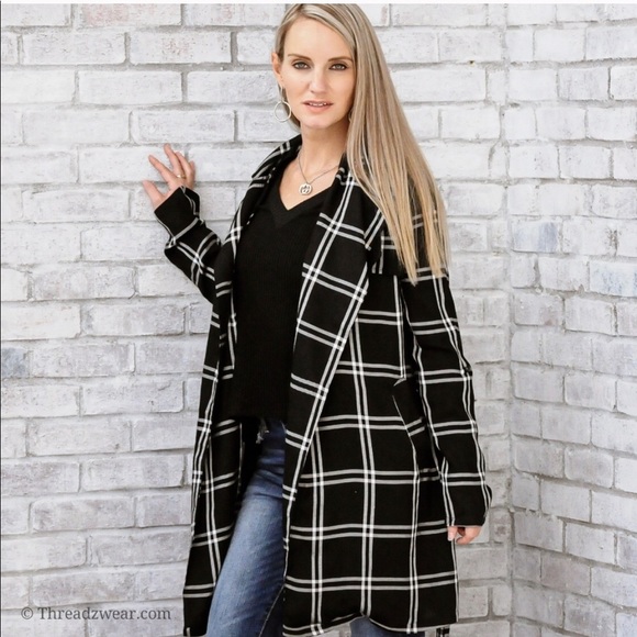 Host Pick🎉 NWT Plaid trench coat Black and White - Picture 2 of 4